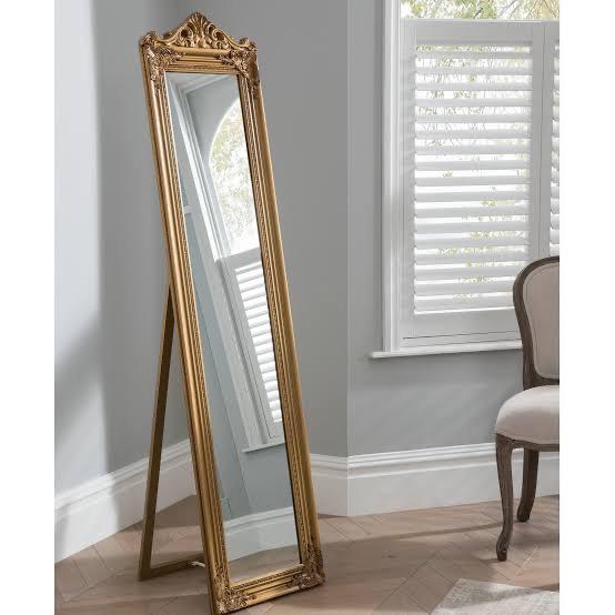 Velantia Vintage Mirror